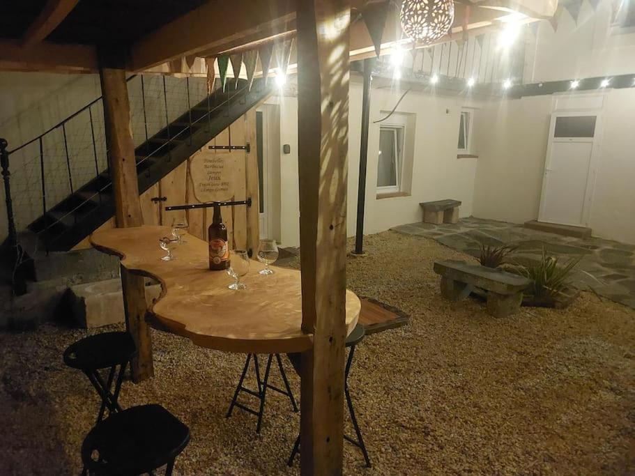 Le Cormoran Emplacement Ideal, Moderne Tres Equipe Thury-Harcourt-le-Hom Eksteriør billede